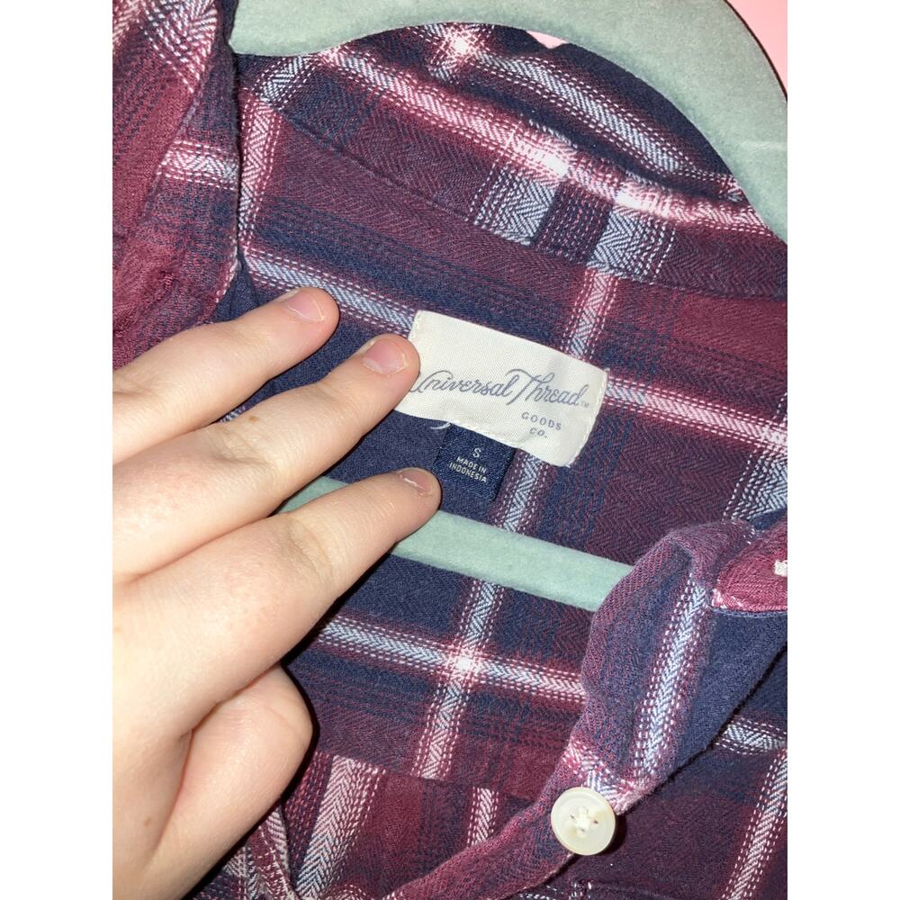 Universal Thread Purple Flannel Button Front Top Size Small - Picture 2 of 4